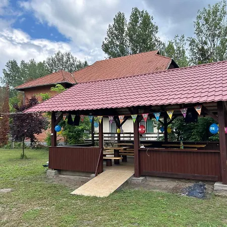 Lakeside Apartmanhaz *