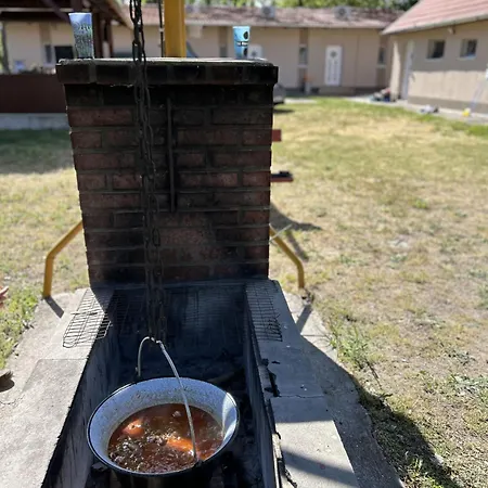 Lakeside Apartmanhaz Lejlighed Soltvadkert