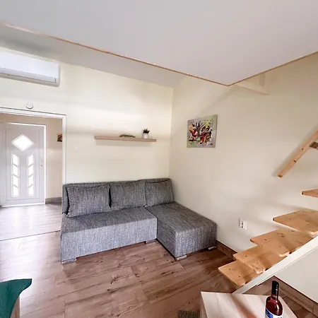 Lakeside Apartmanhaz Soltvadkert