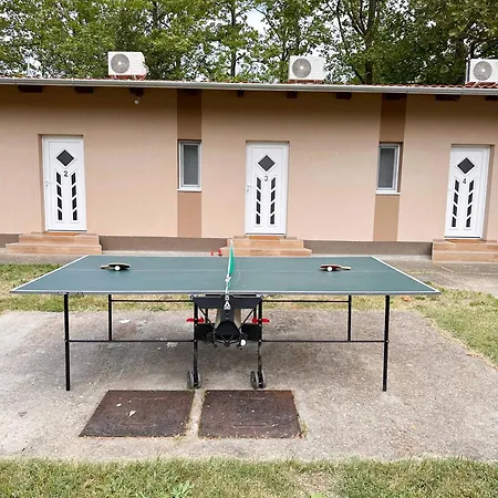 Lakeside Apartmanhaz * سولتفادكيرت