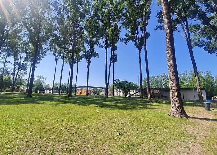 דירה Lakeside Apartmanhaz