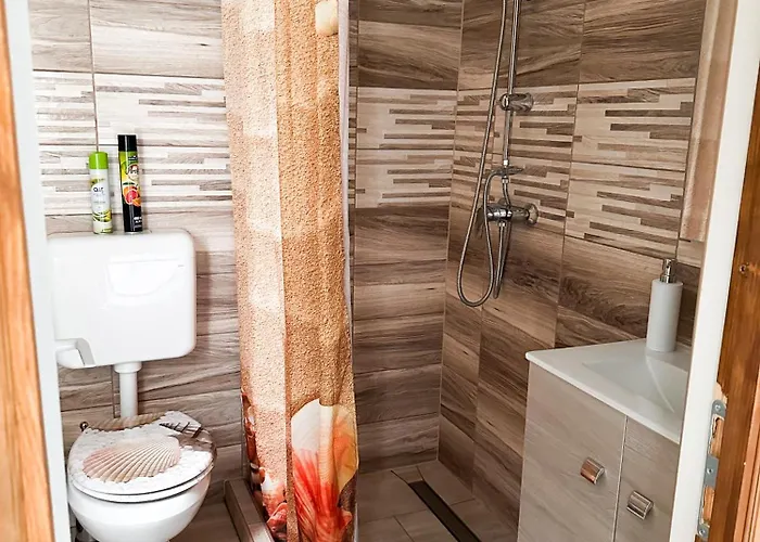 דירה Lakeside Apartmanhaz